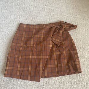 Aritzia Wilfred Brown Plaid Tartan Wrap Tie Front Mini Skirt Size 8